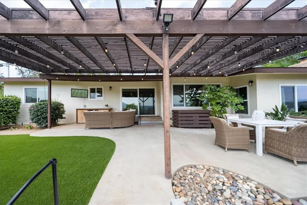 3057 Via Hermosa