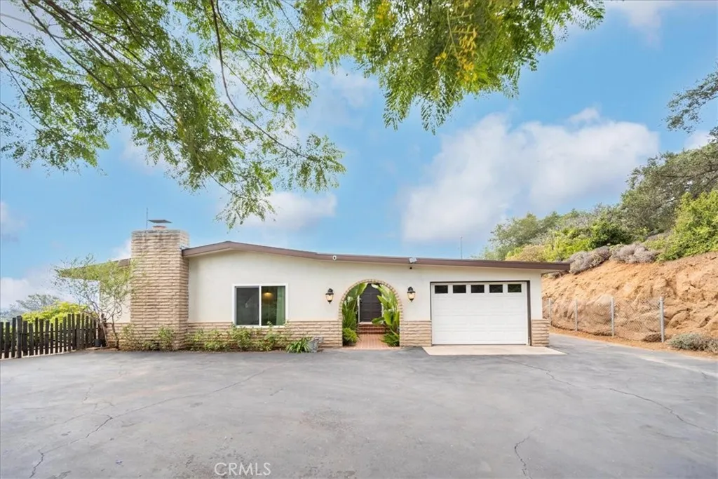 3057 Via Hermosa