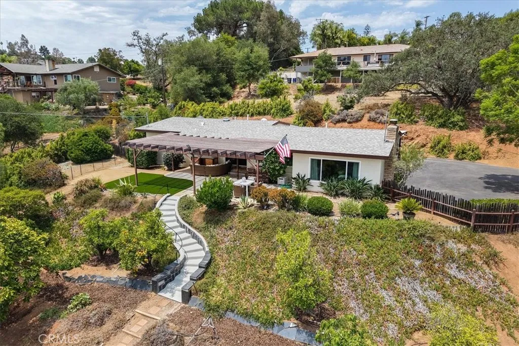 3057 Via Hermosa