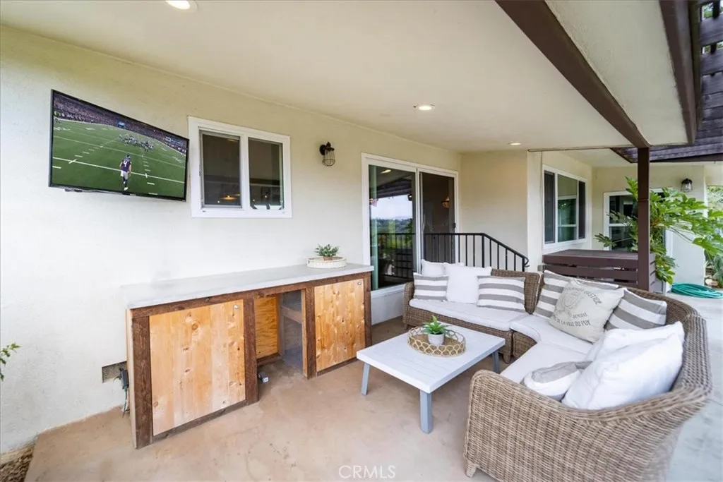 3057 Via Hermosa