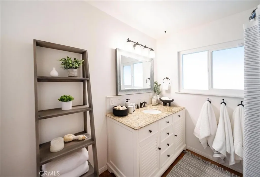 3057 Via Hermosa
