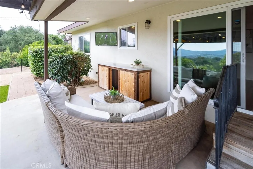 3057 Via Hermosa