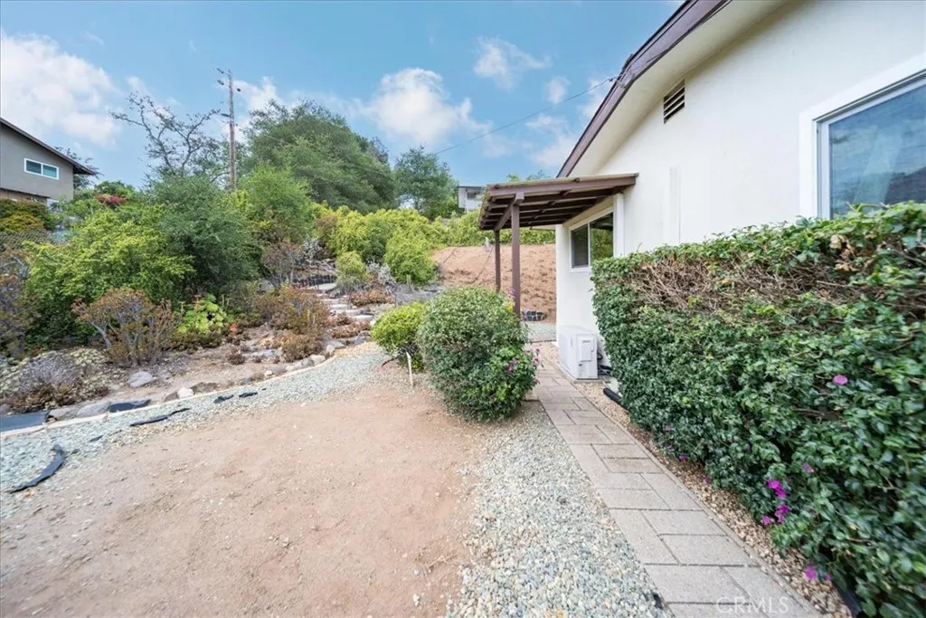 3057 Via Hermosa
