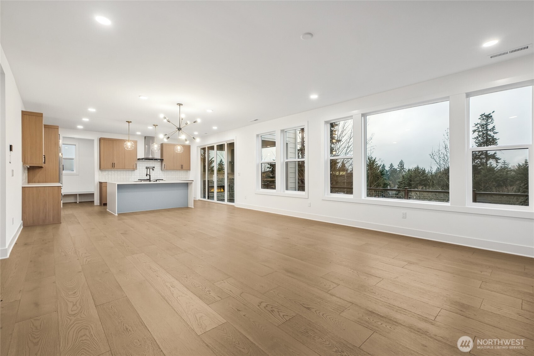 8413 137th Avenue SE Unit: 6