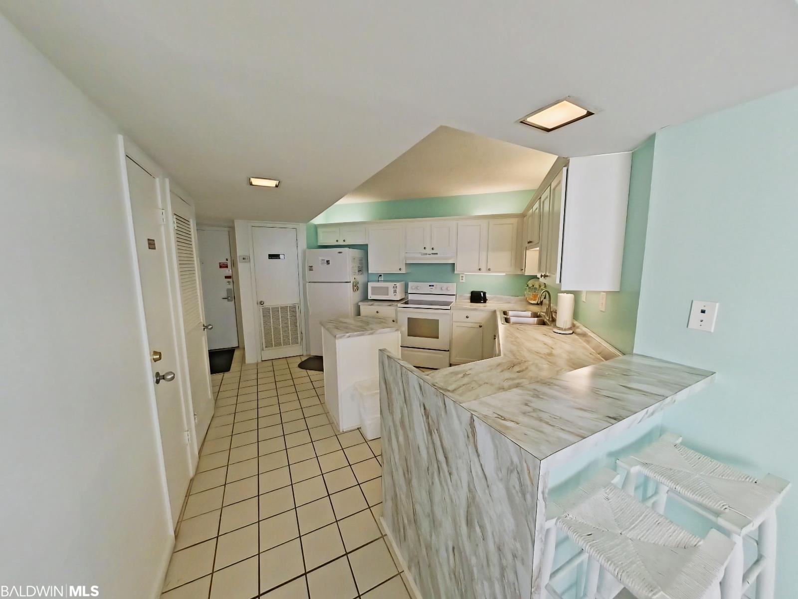 1027 W Beach Boulevard 316