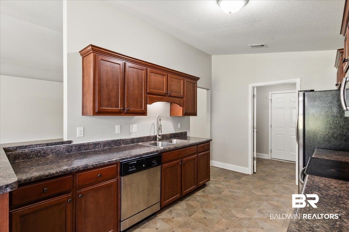 3993 Embers Landing