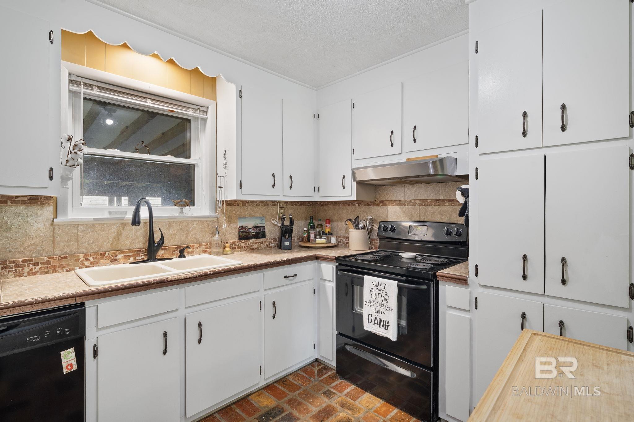 23315 N Frances Street