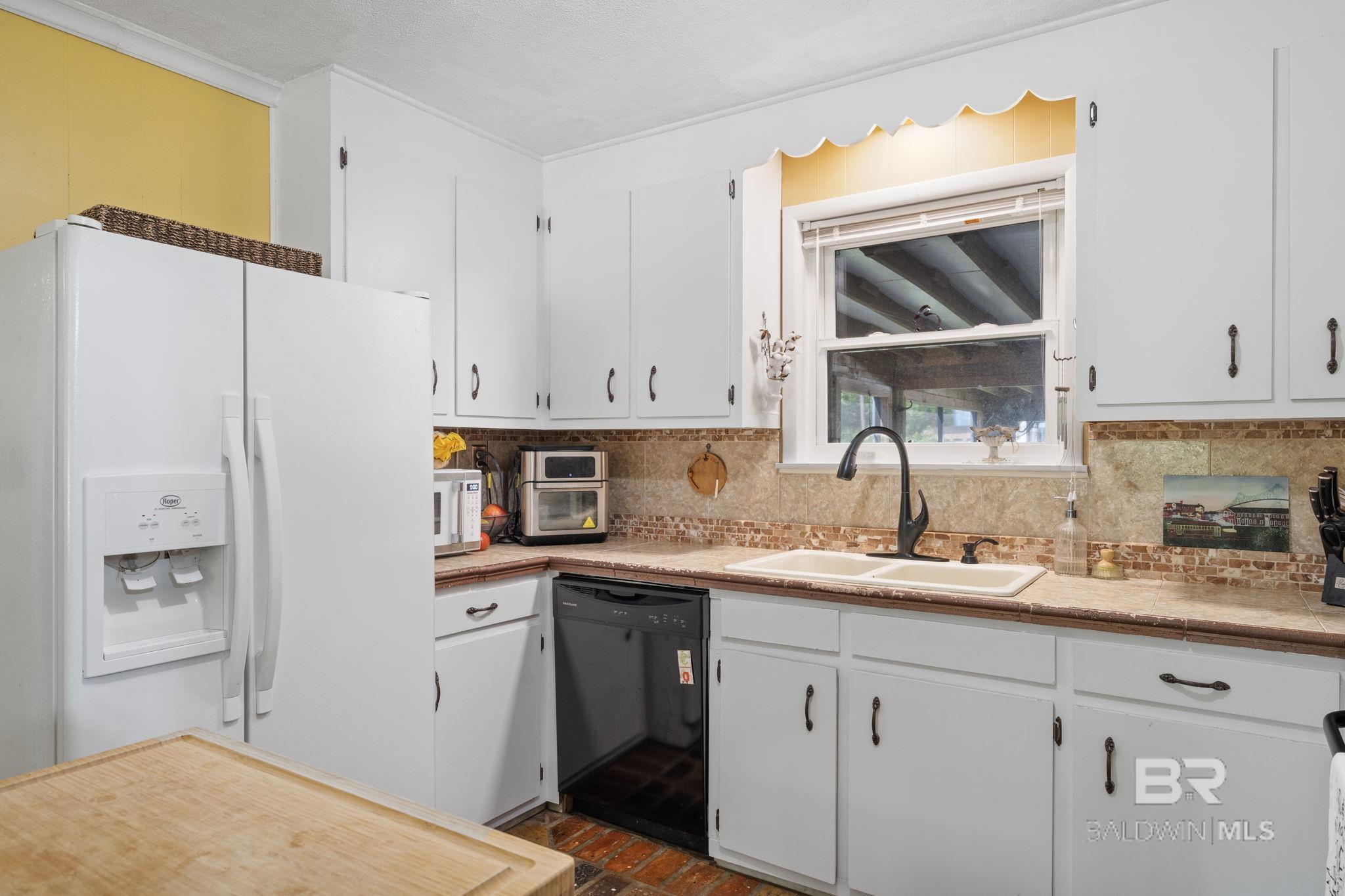 23315 N Frances Street