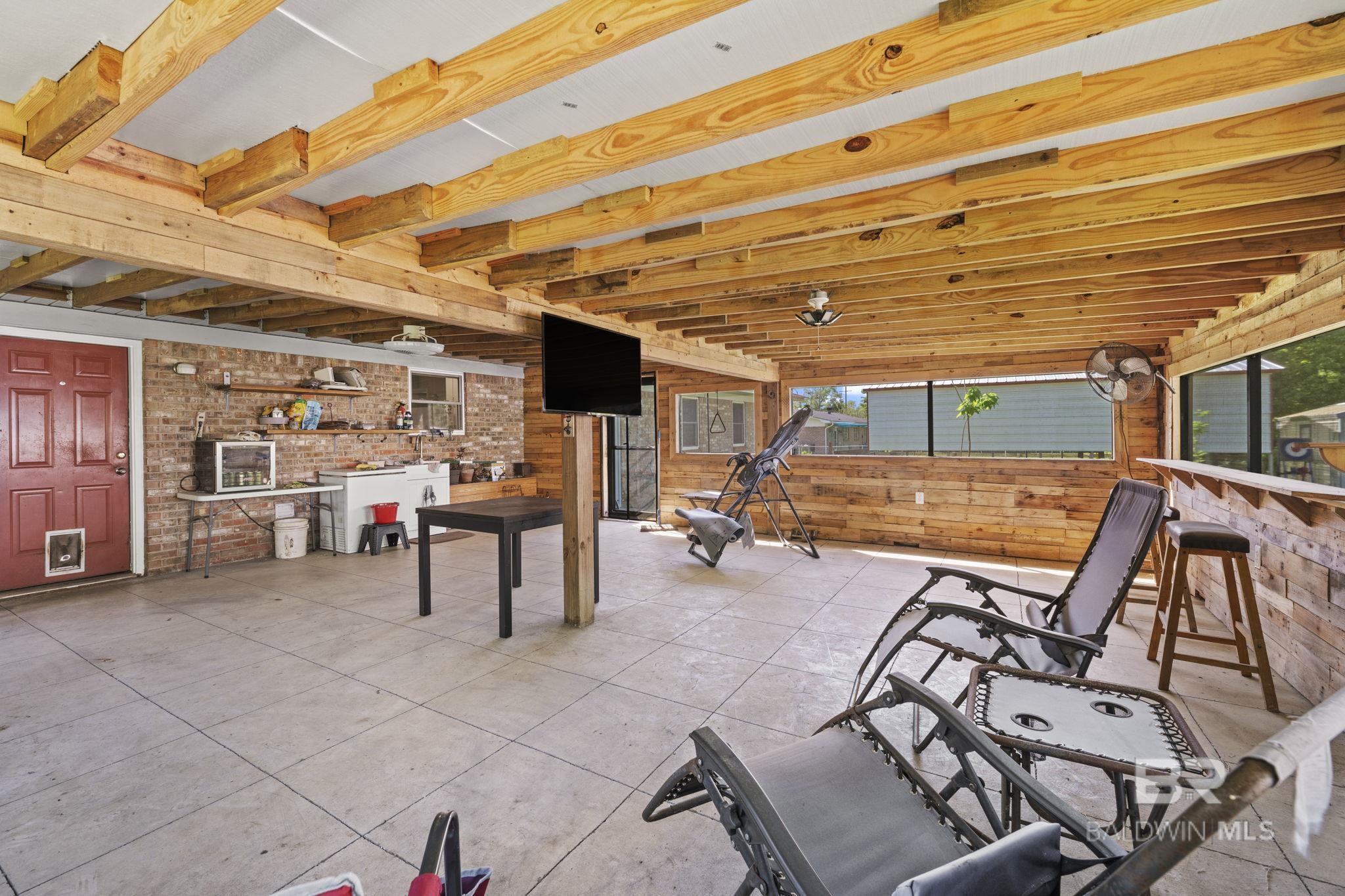 23315 N Frances Street