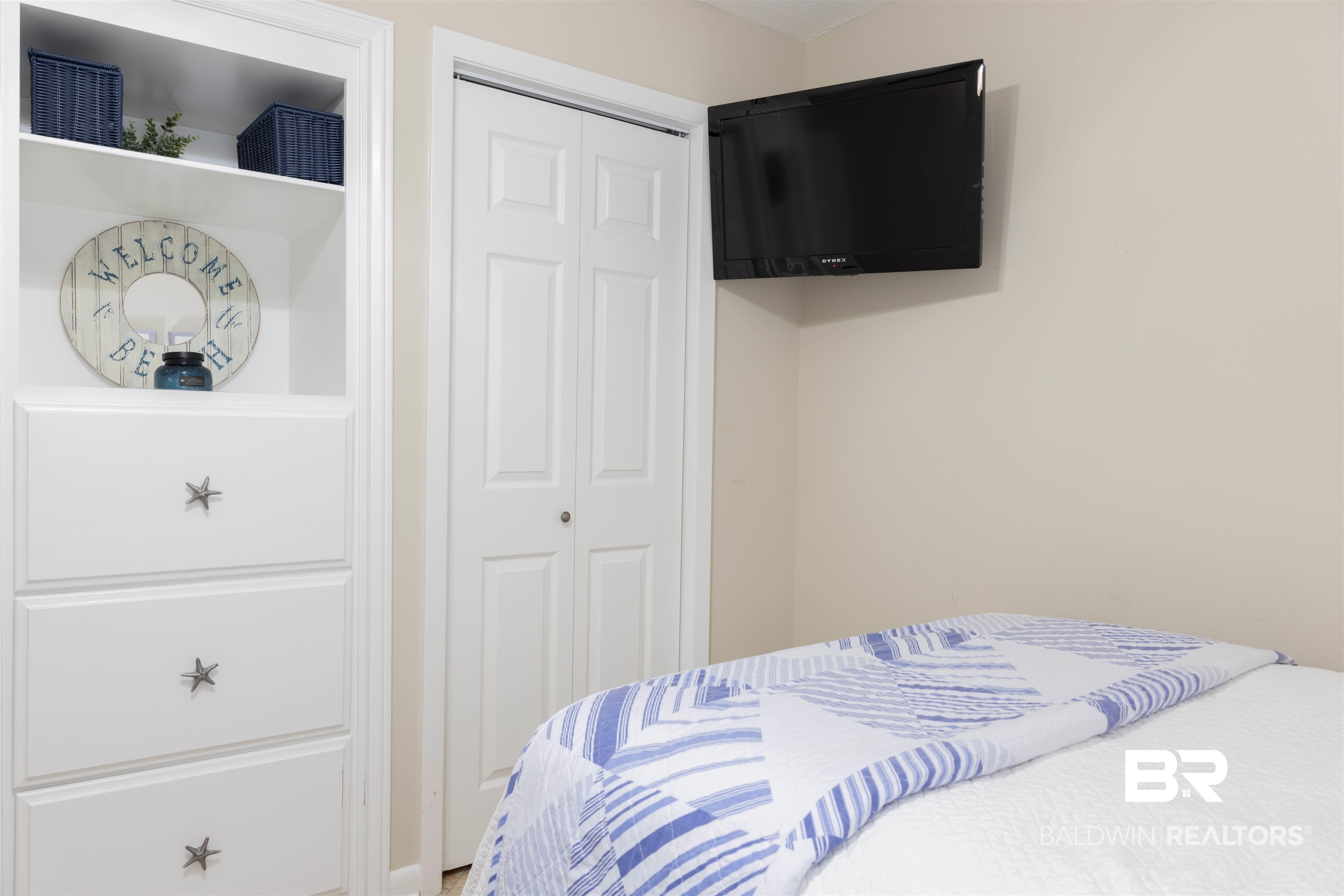 327 E Beach Boulevard 5D