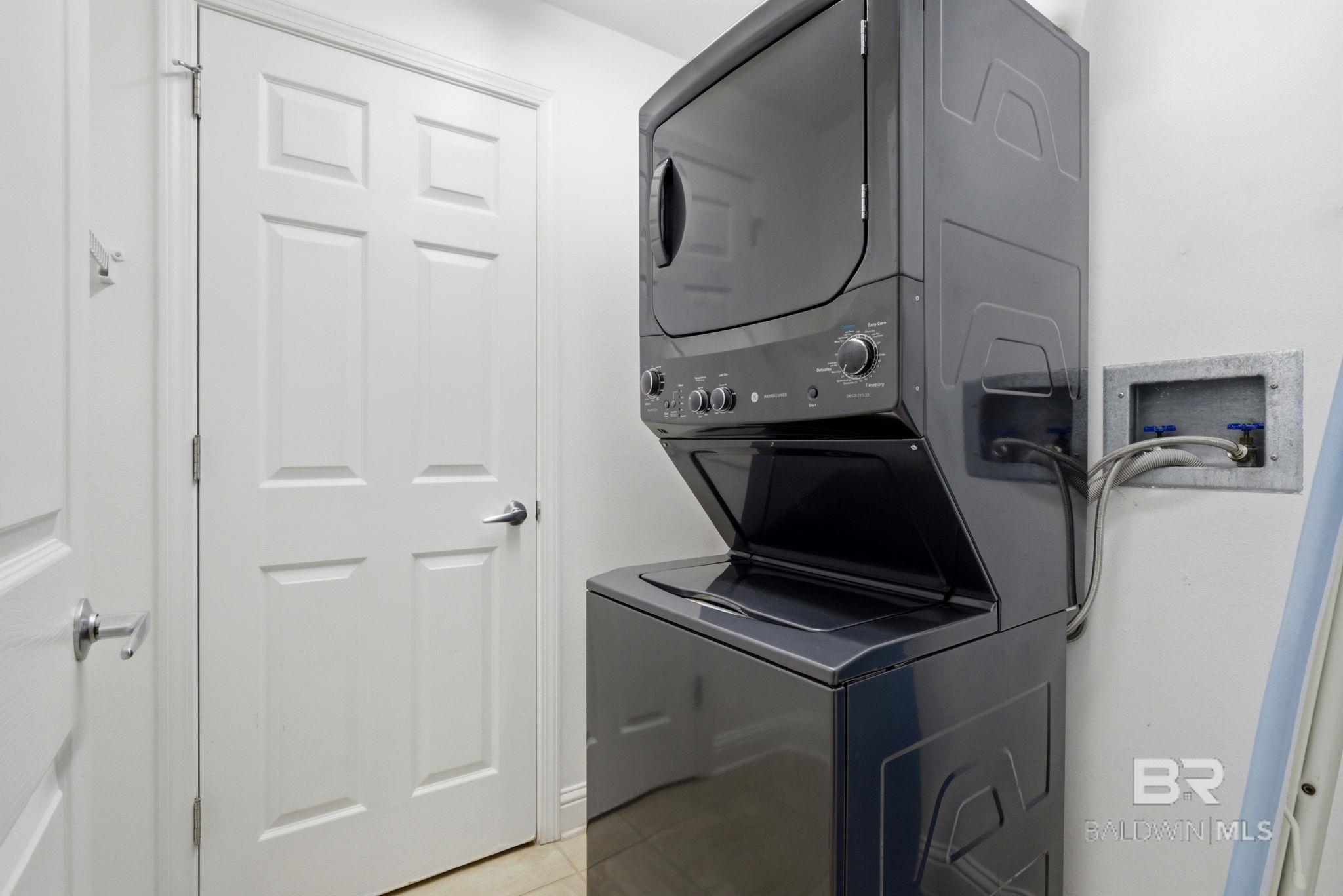 921 W Beach Boulevard 1307