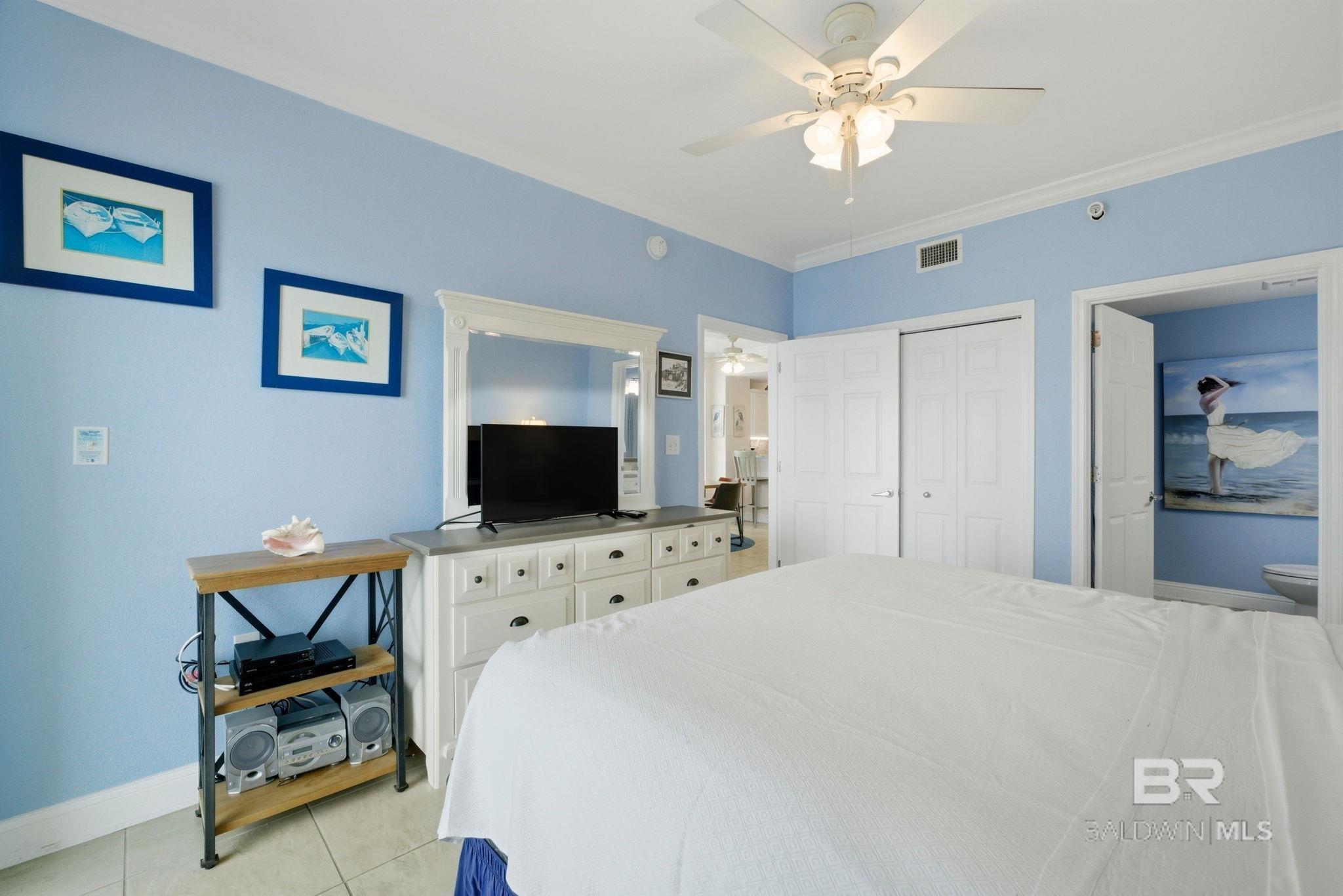 921 W Beach Boulevard 1307