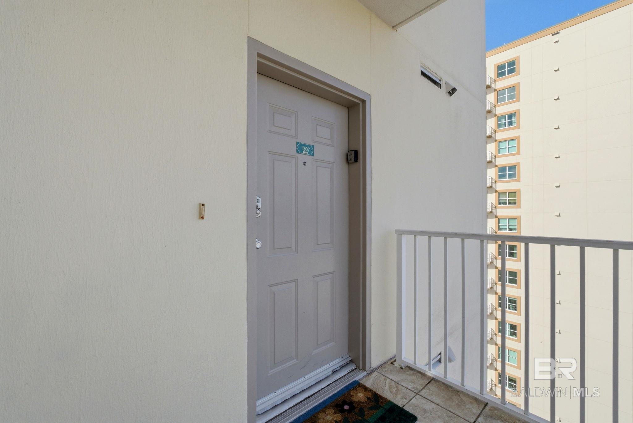 921 W Beach Boulevard 1307