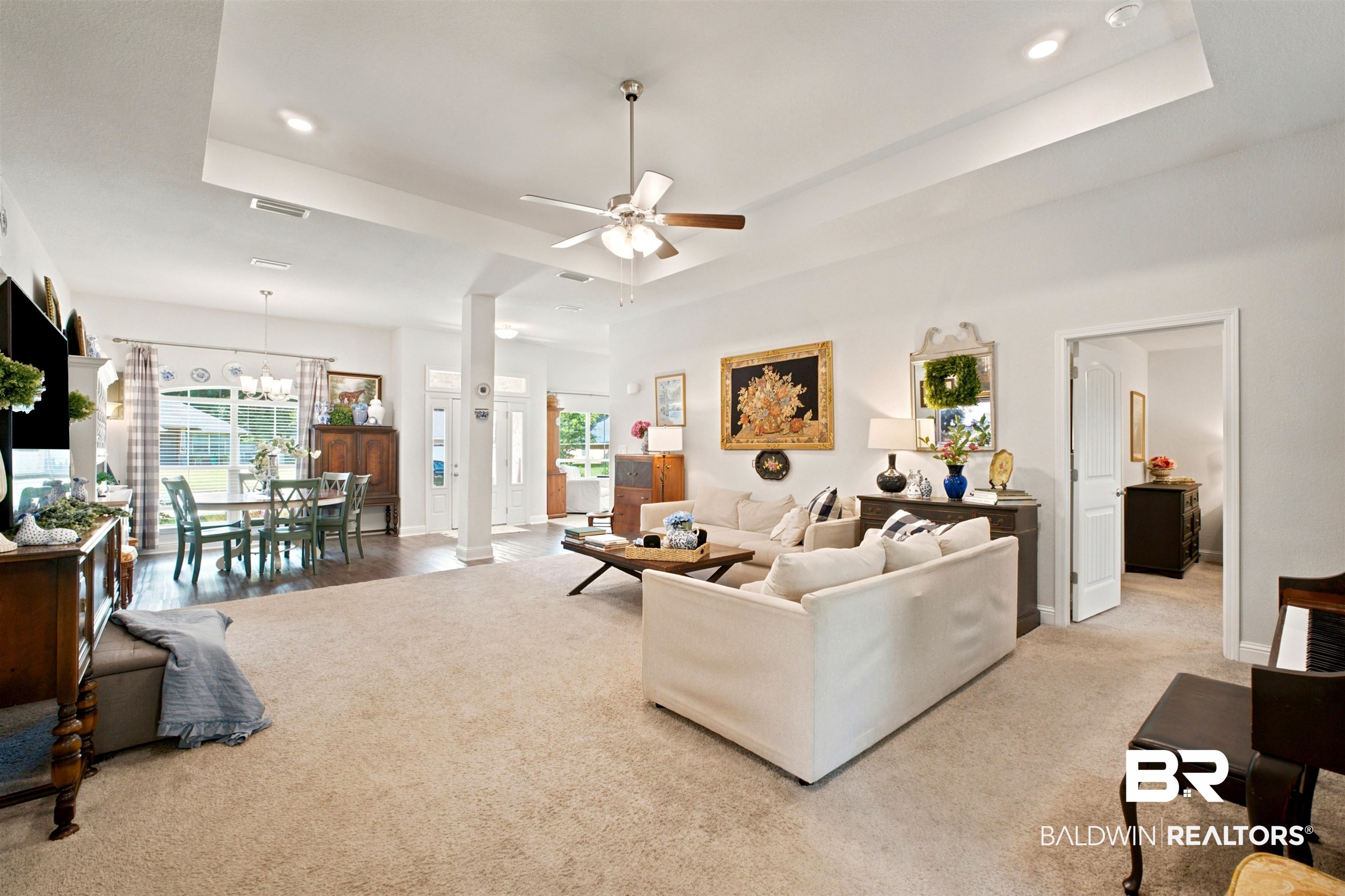 14877 Silver Oaks Loop
