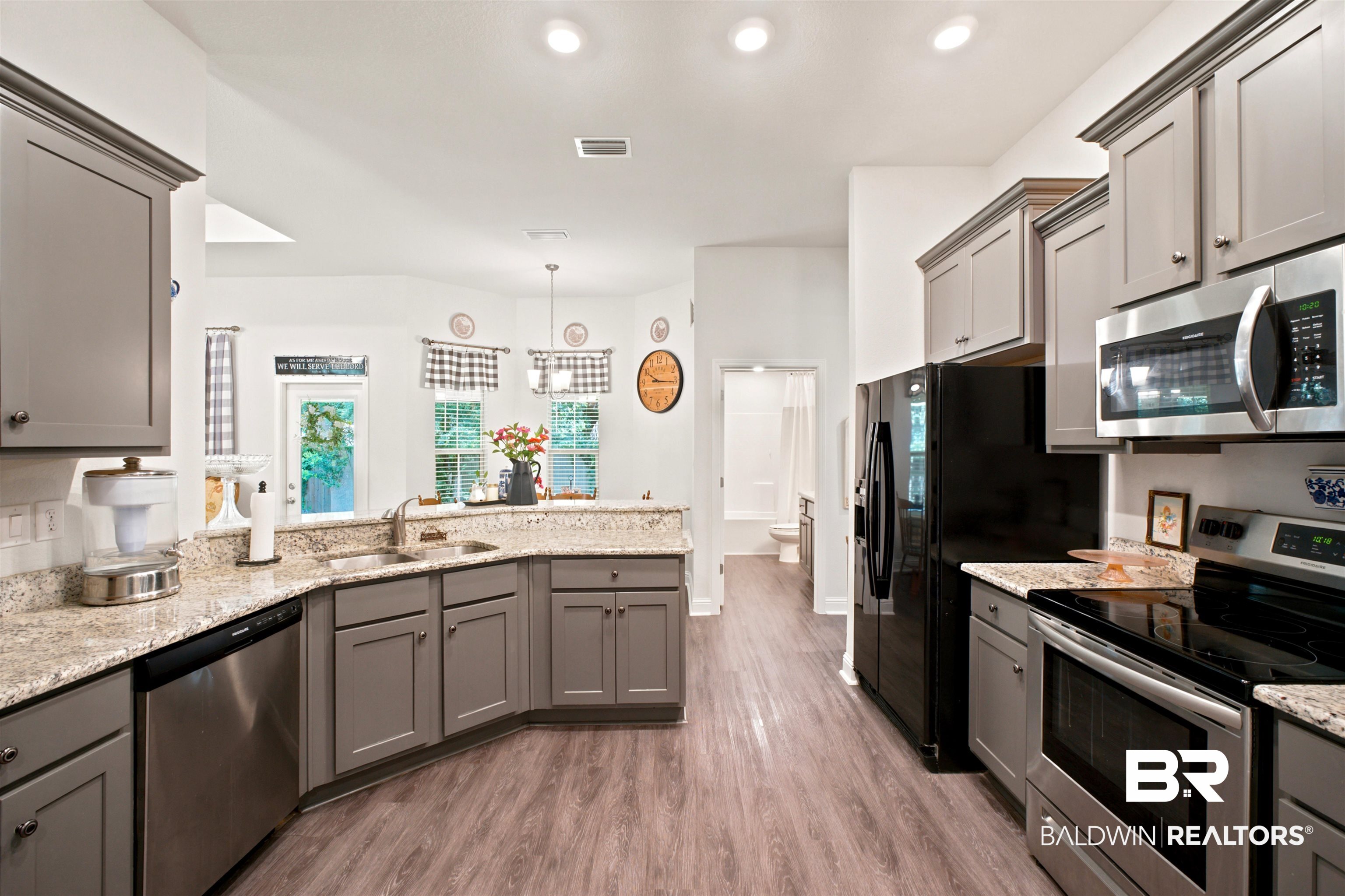 14877 Silver Oaks Loop