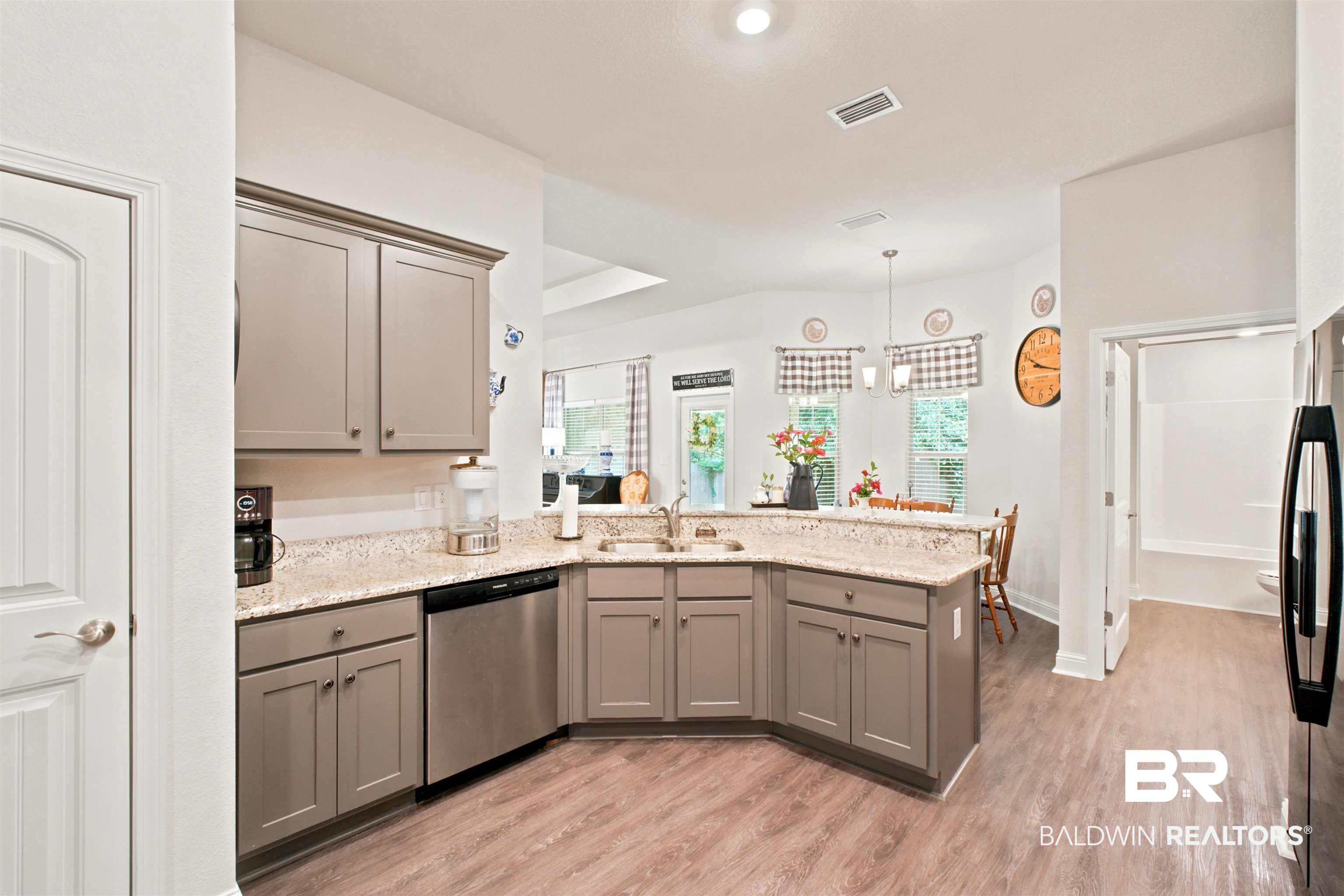 14877 Silver Oaks Loop