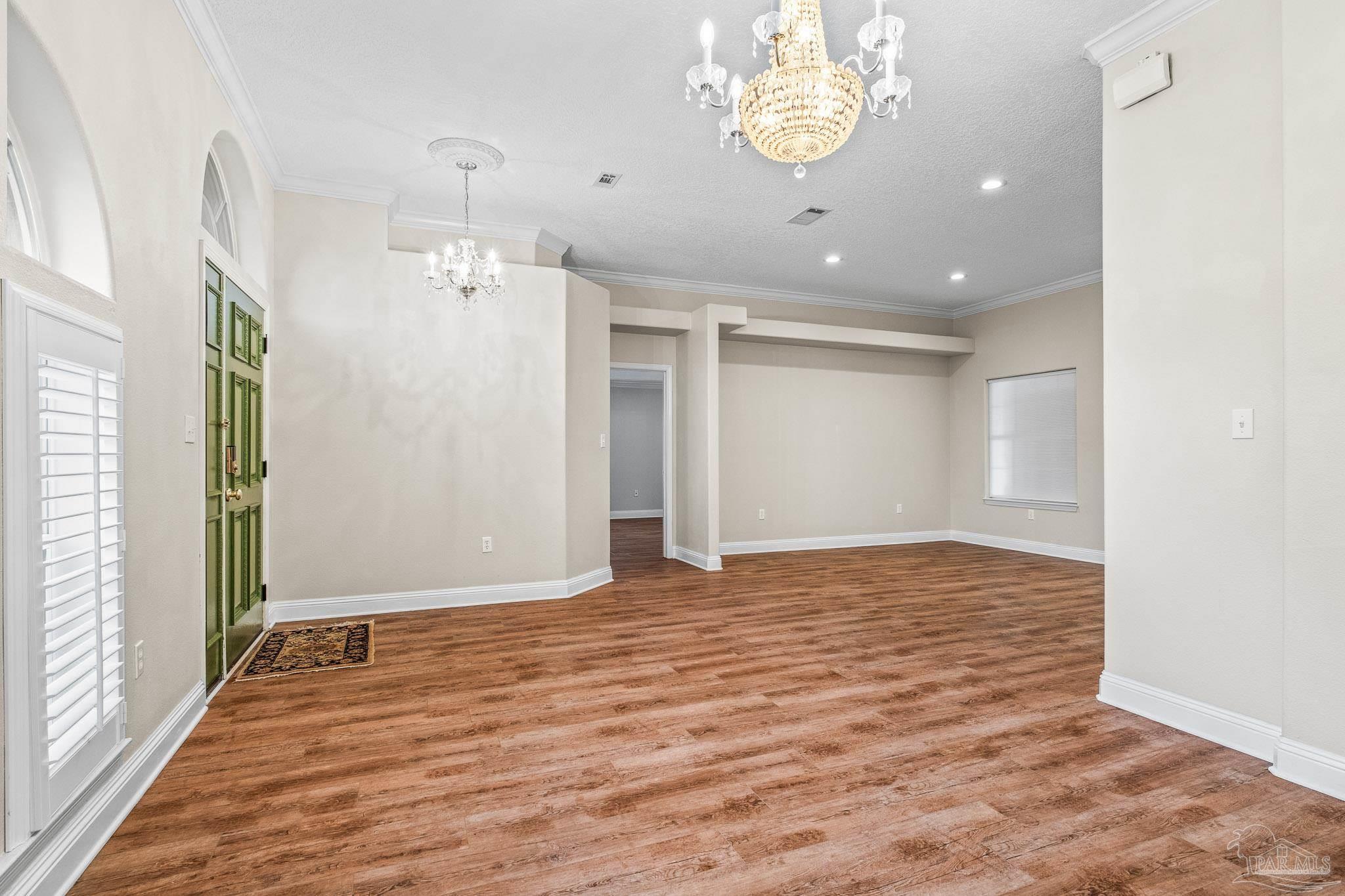 1000 Black Walnut Trl