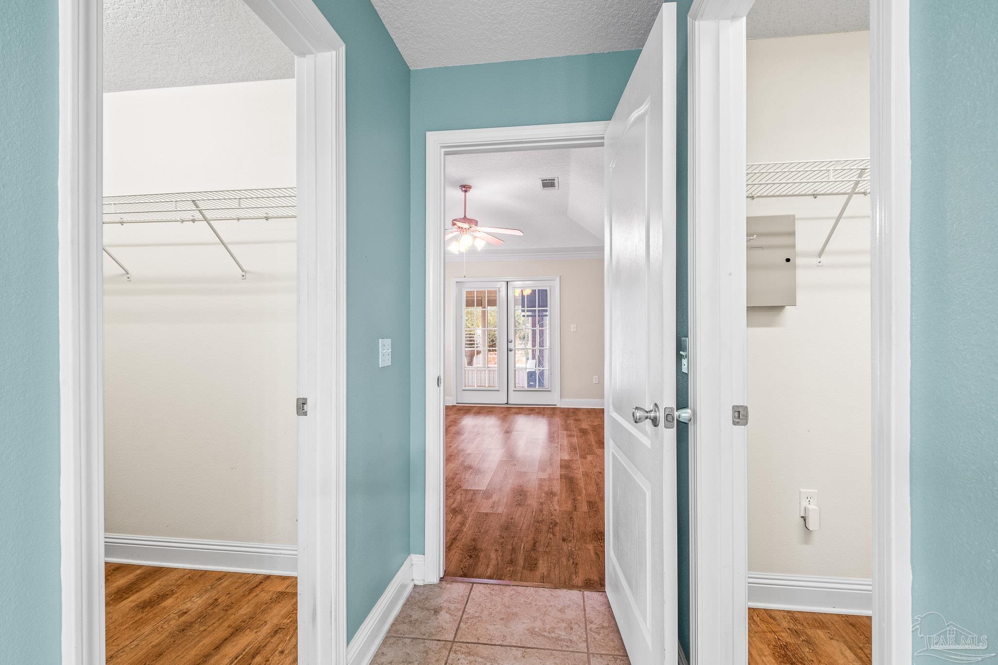 1000 Black Walnut Trl