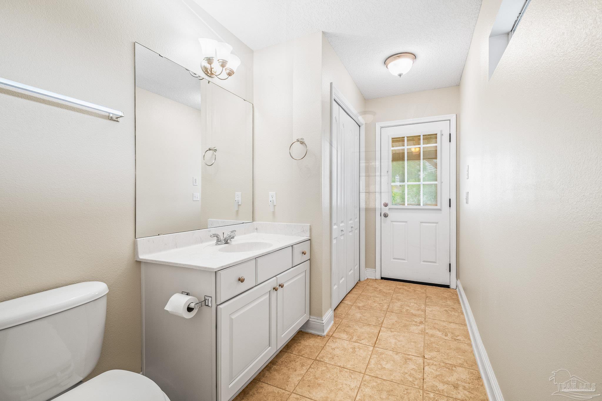 1000 Black Walnut Trl