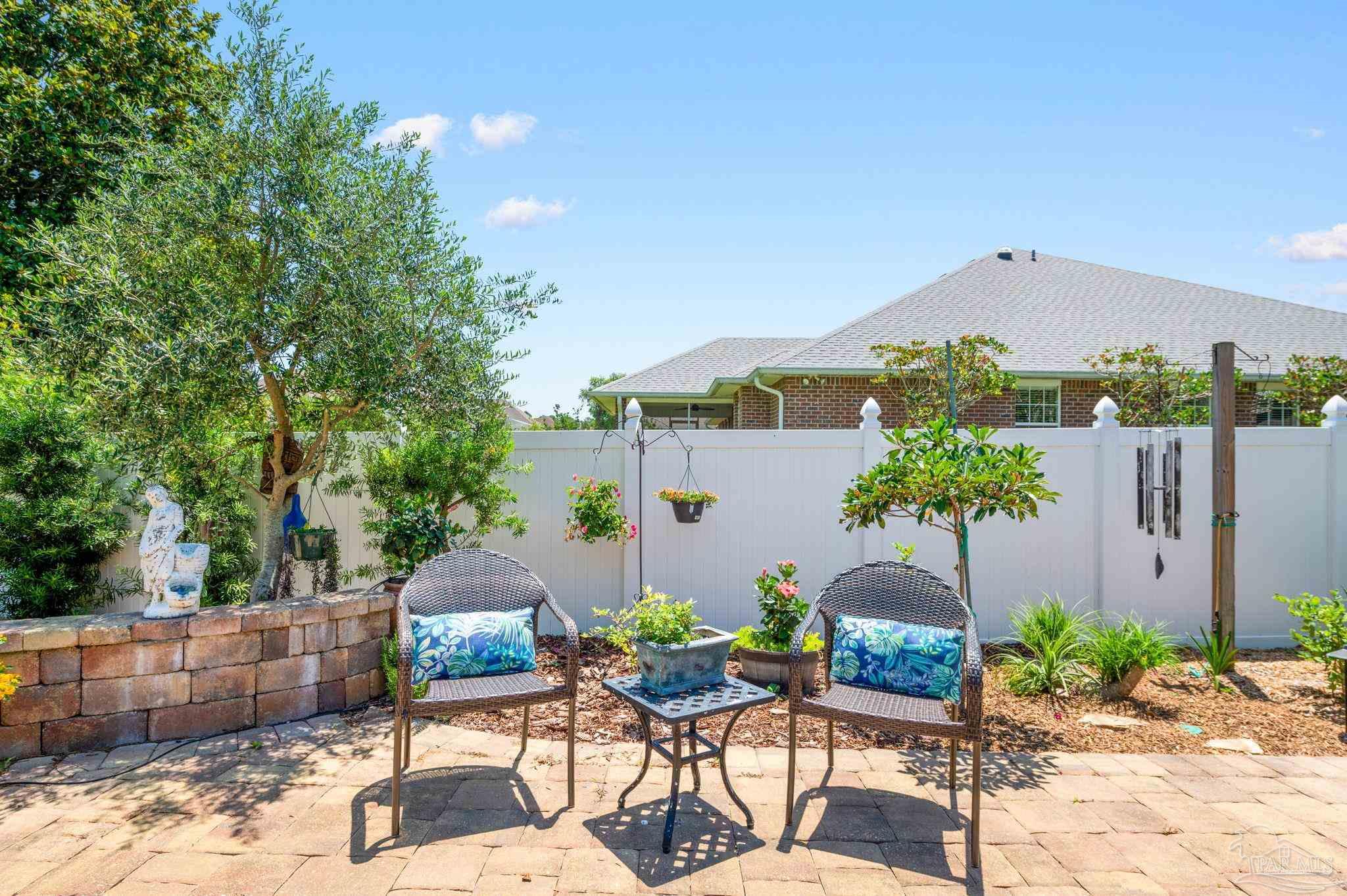 1000 Black Walnut Trl