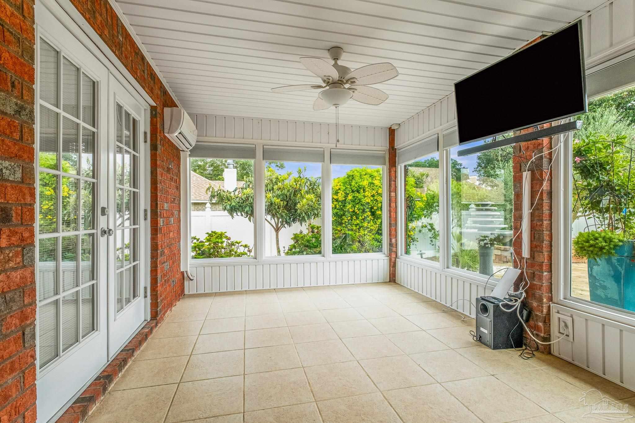 1000 Black Walnut Trl