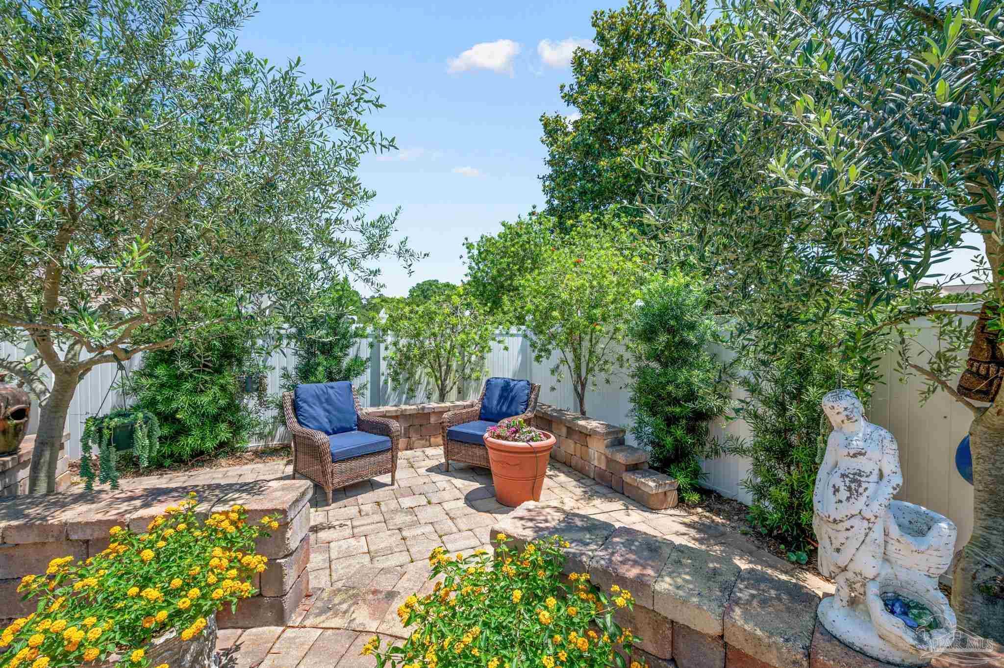 1000 Black Walnut Trl