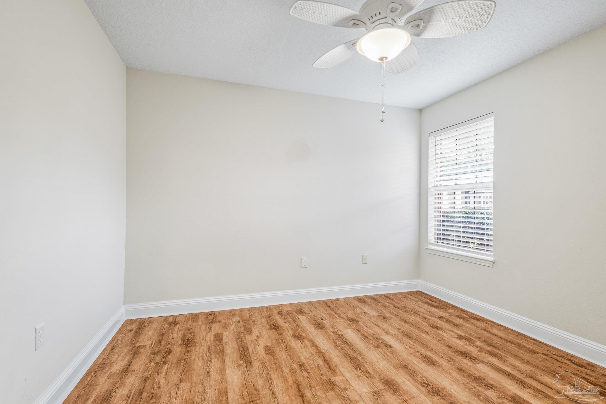 1000 Black Walnut Trl