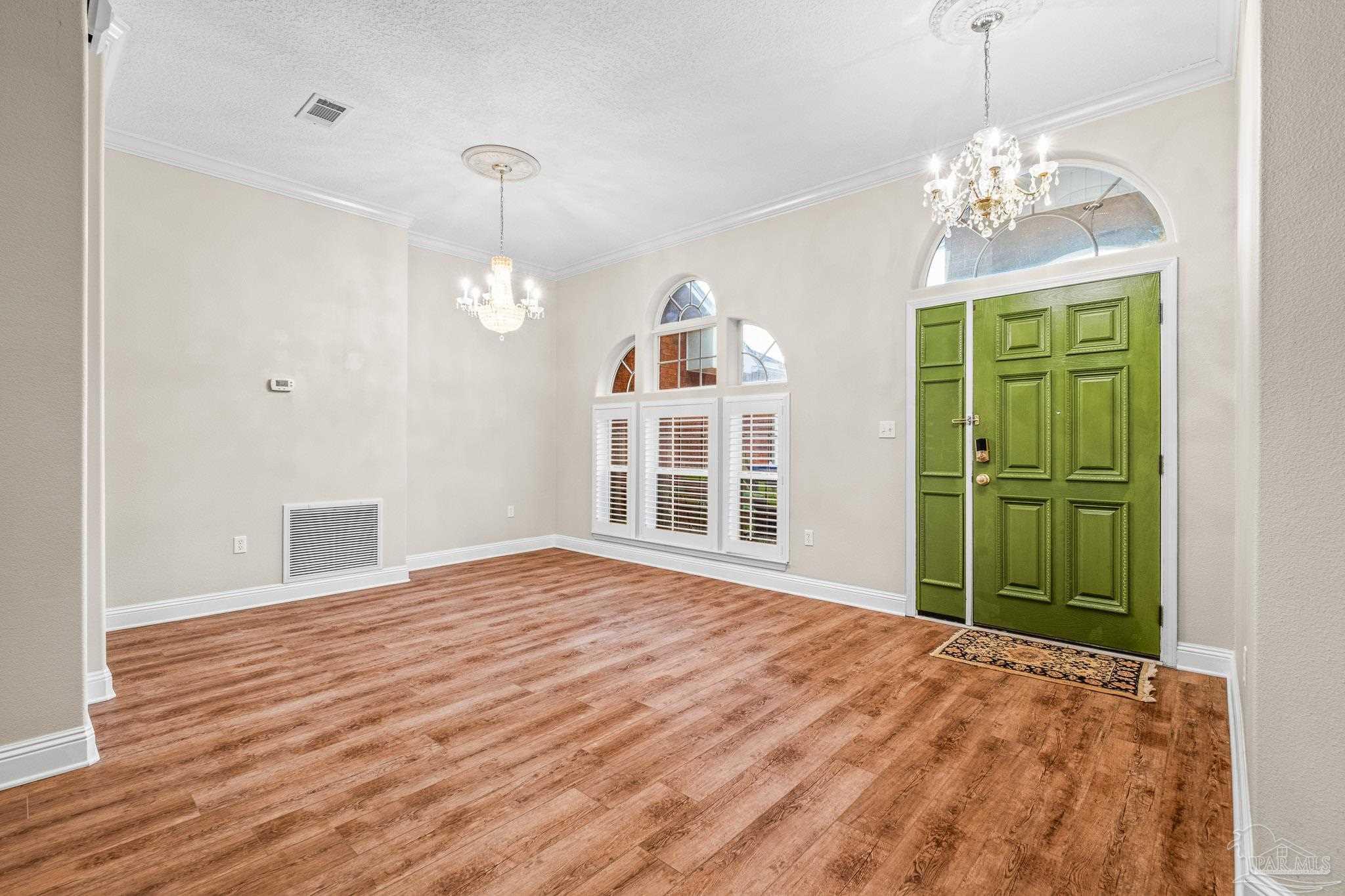 1000 Black Walnut Trl