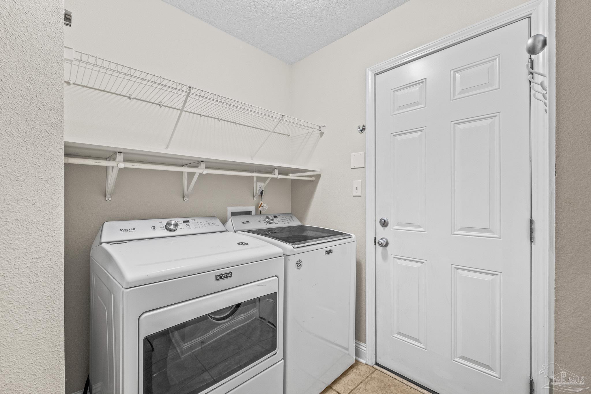 1000 Black Walnut Trl