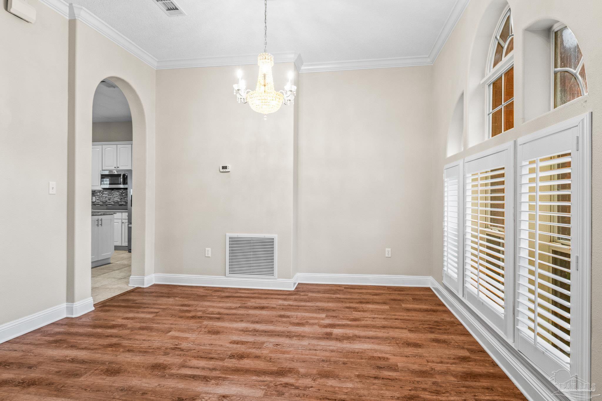 1000 Black Walnut Trl