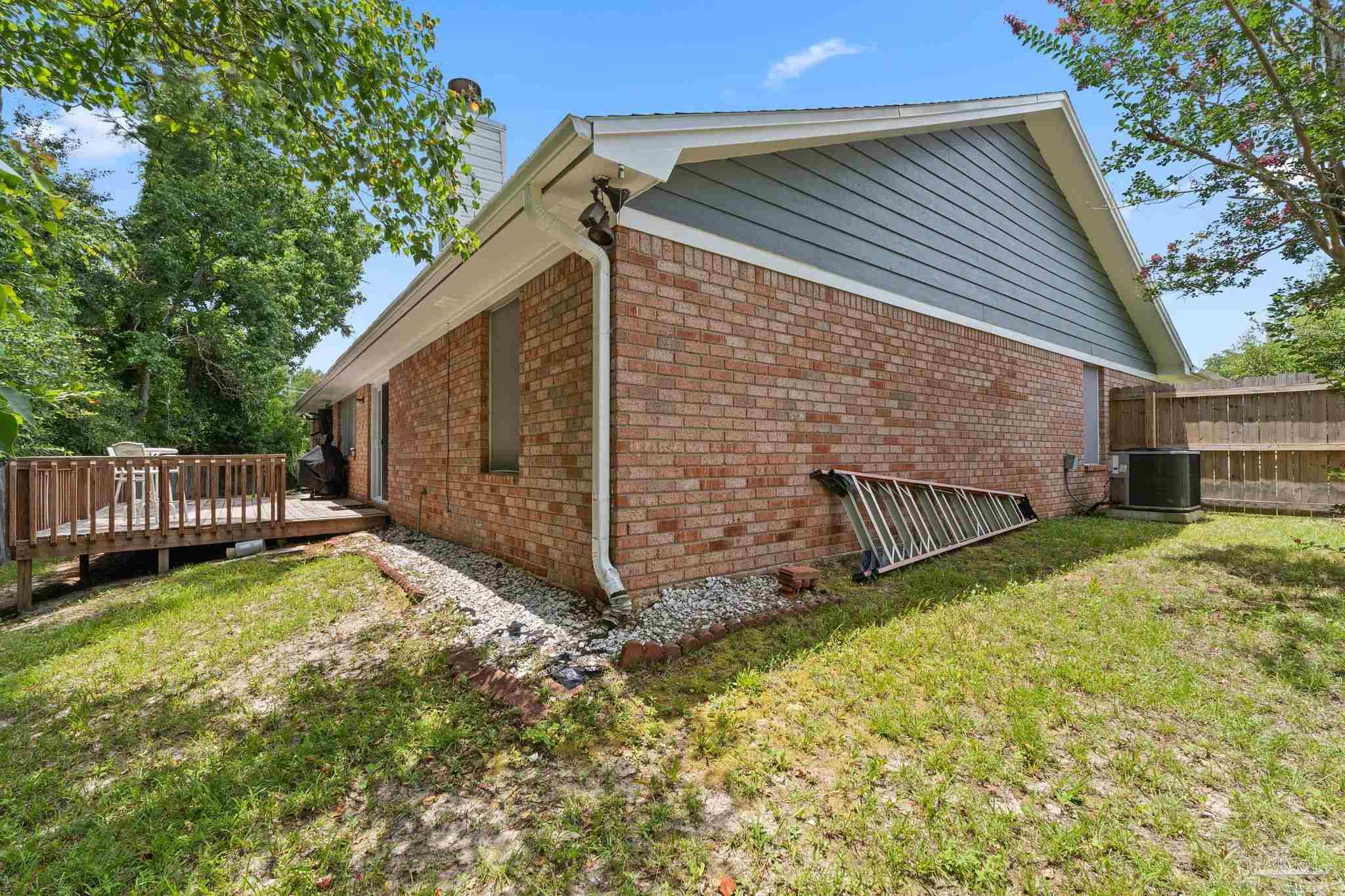 2004 Coral St