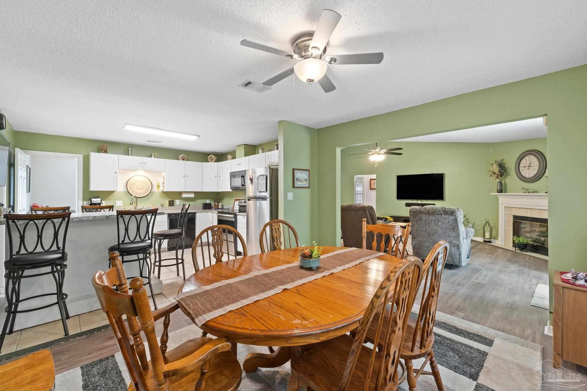 2004 Coral St