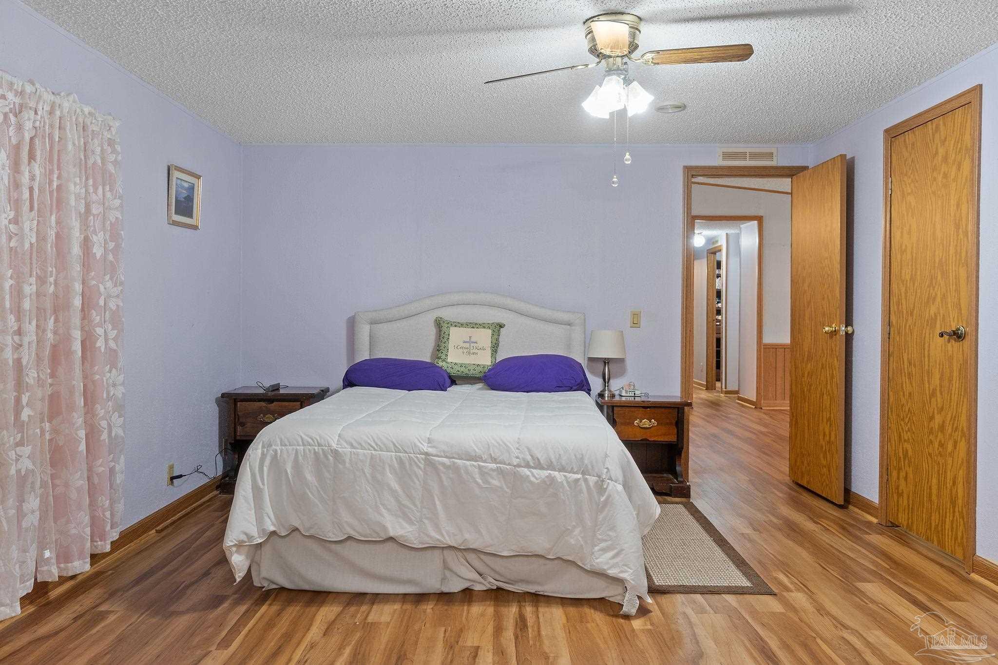 4441 Sleepy Hammock Dr