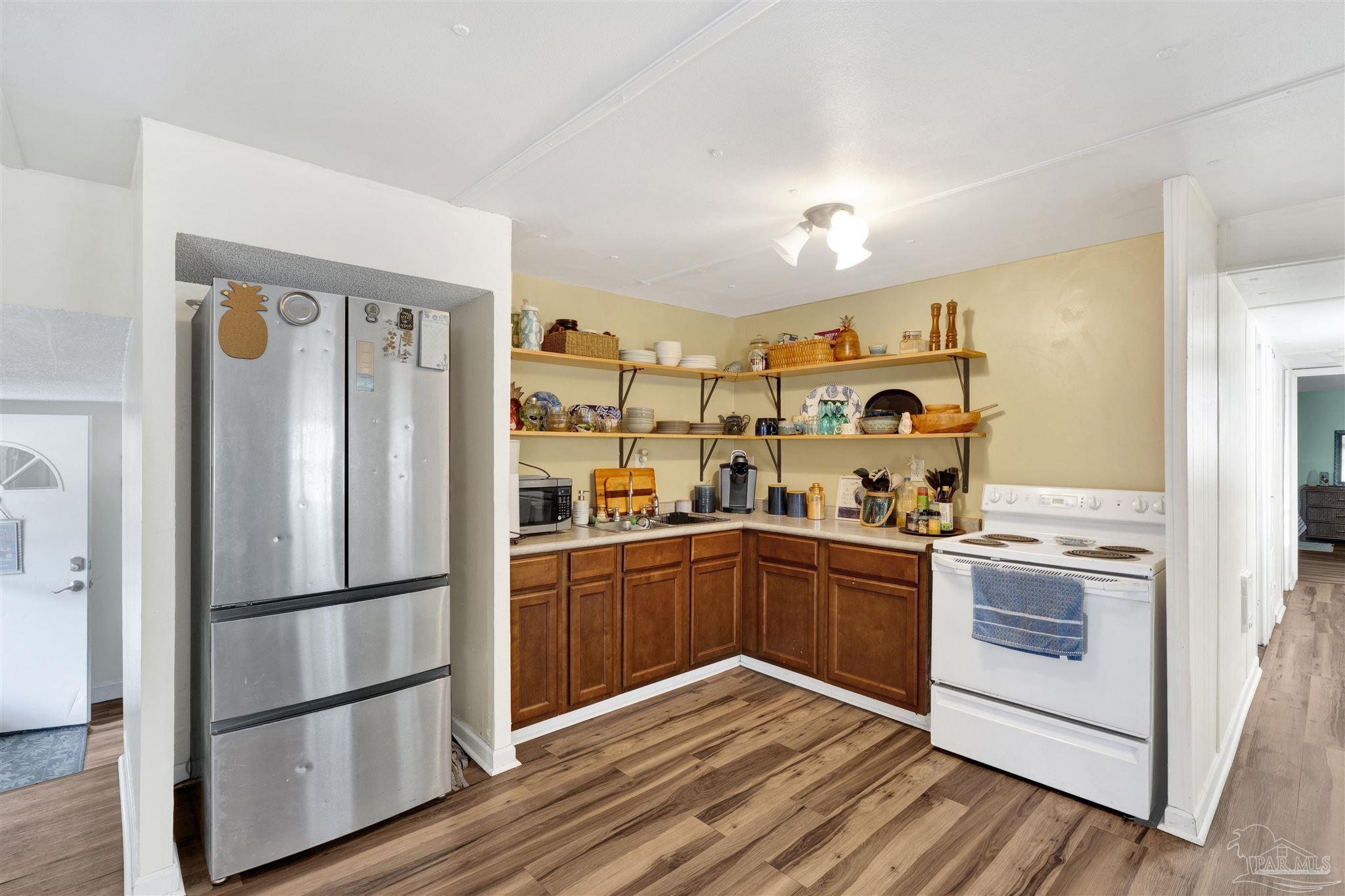 402 N 62nd Ave