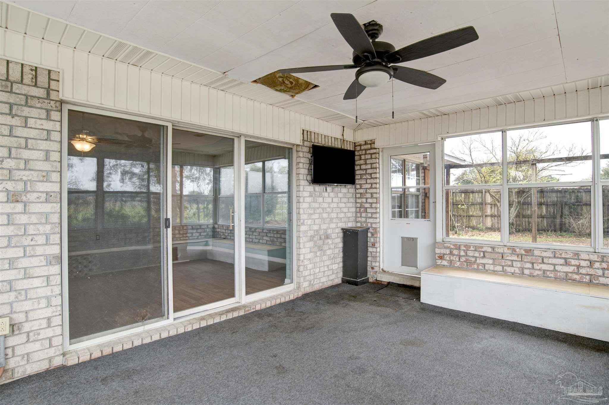 1024 Oak View Dr
