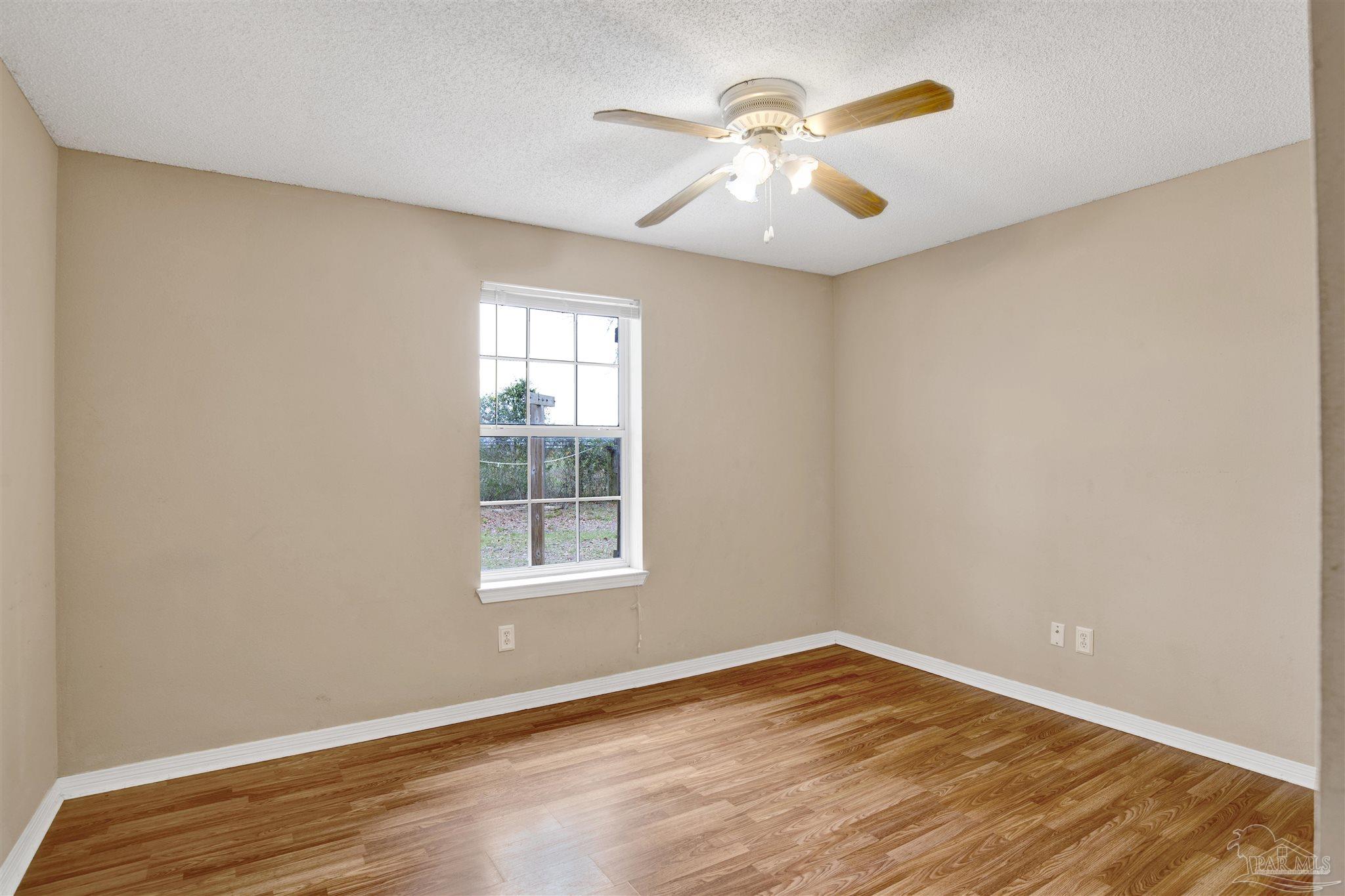 1024 Oak View Dr