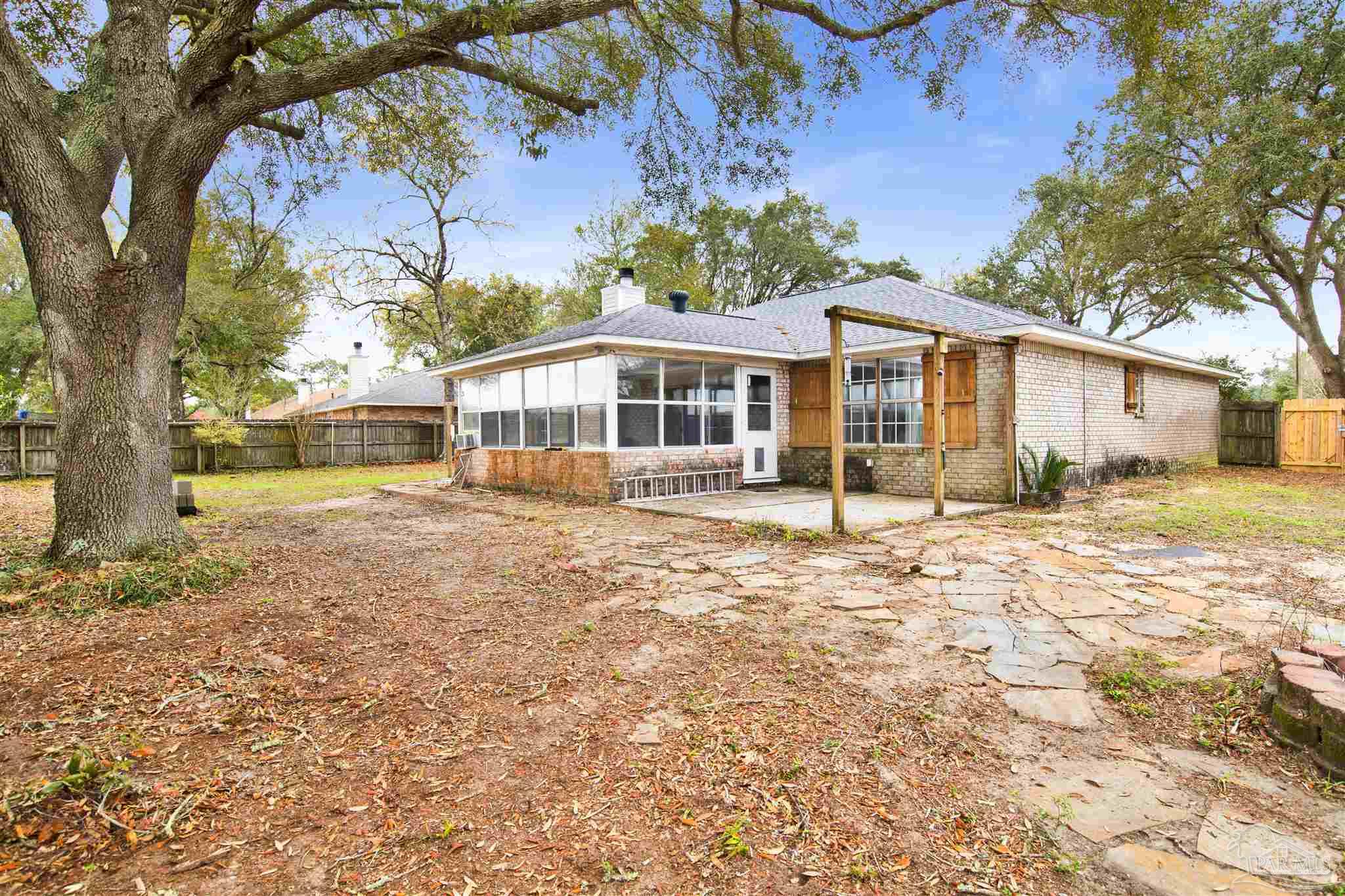 1024 Oak View Dr