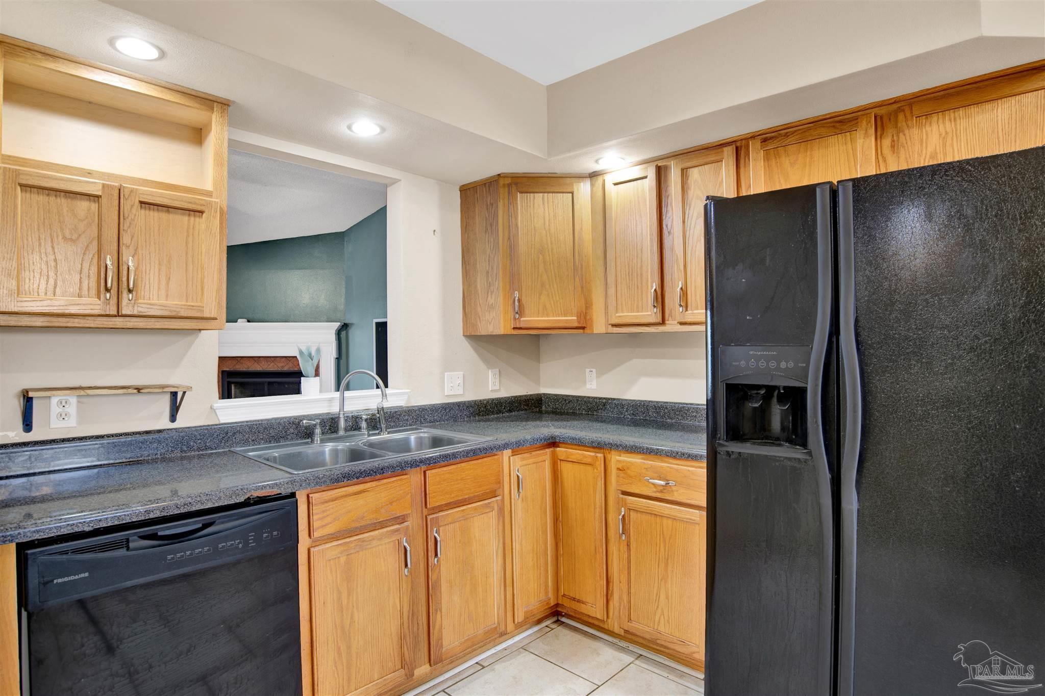 1024 Oak View Dr