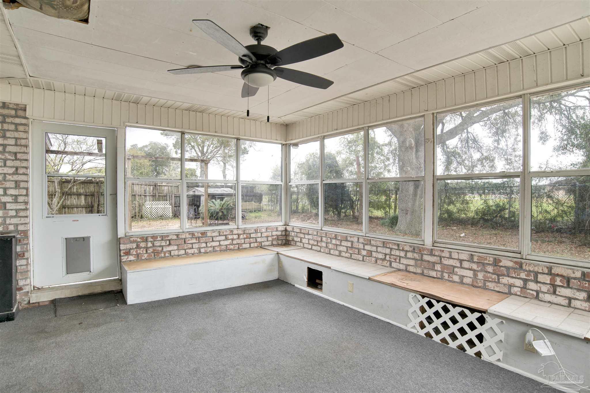1024 Oak View Dr