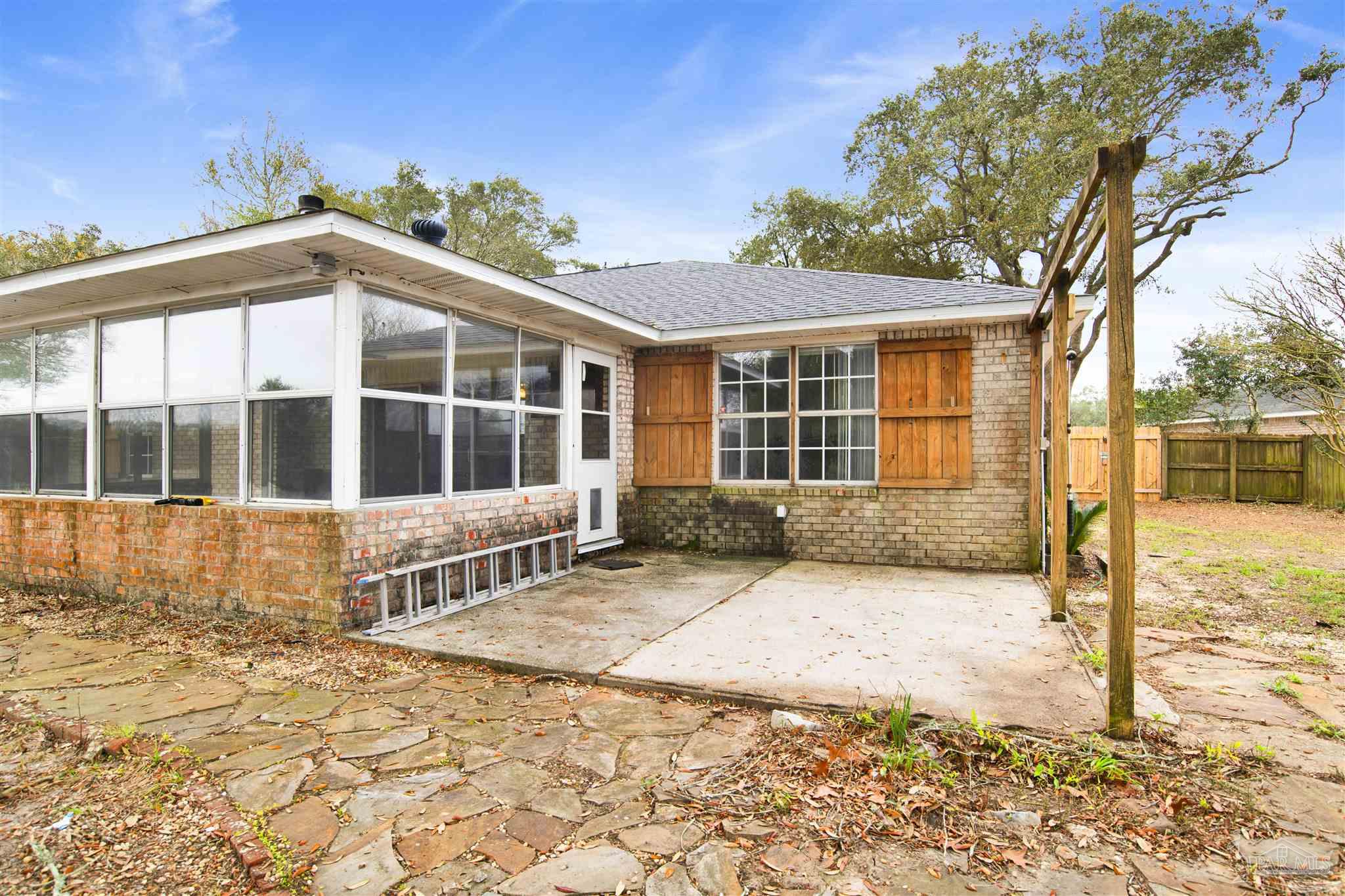 1024 Oak View Dr