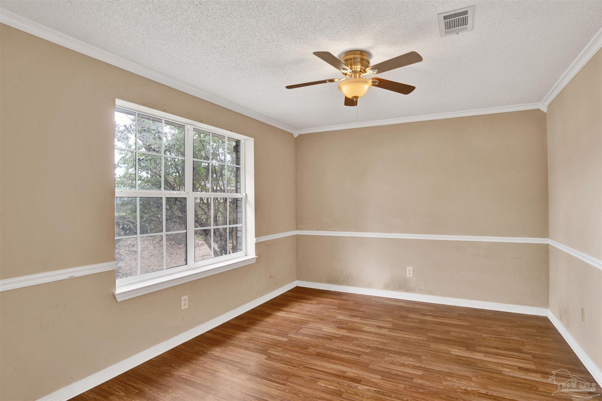 1024 Oak View Dr