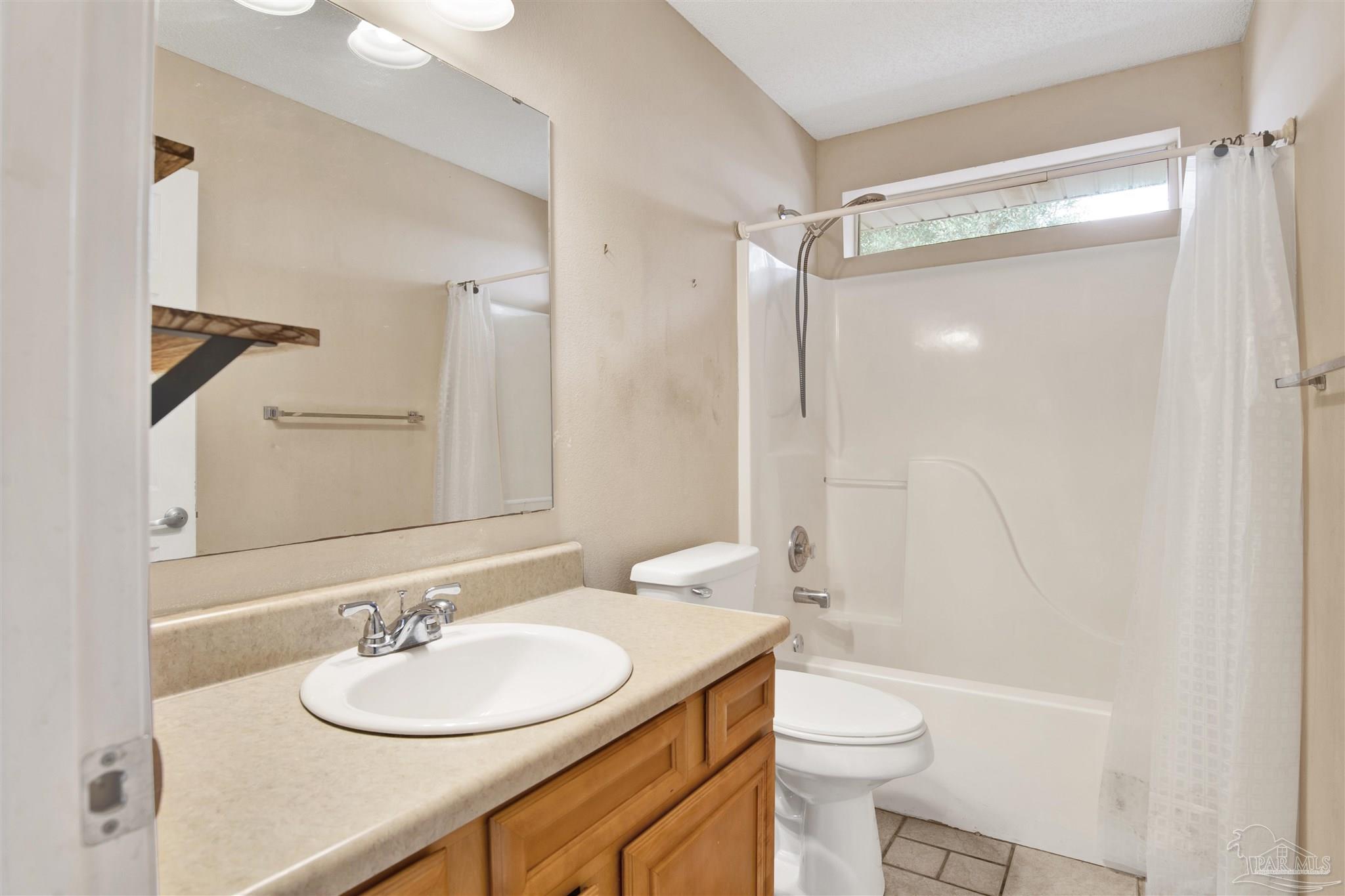 1024 Oak View Dr