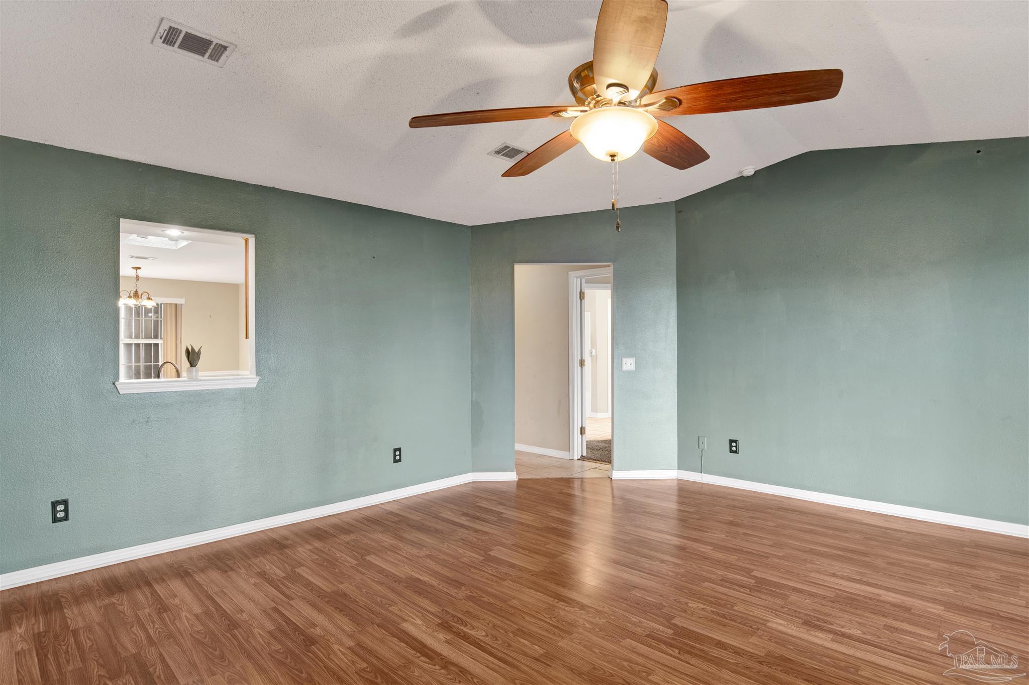 1024 Oak View Dr