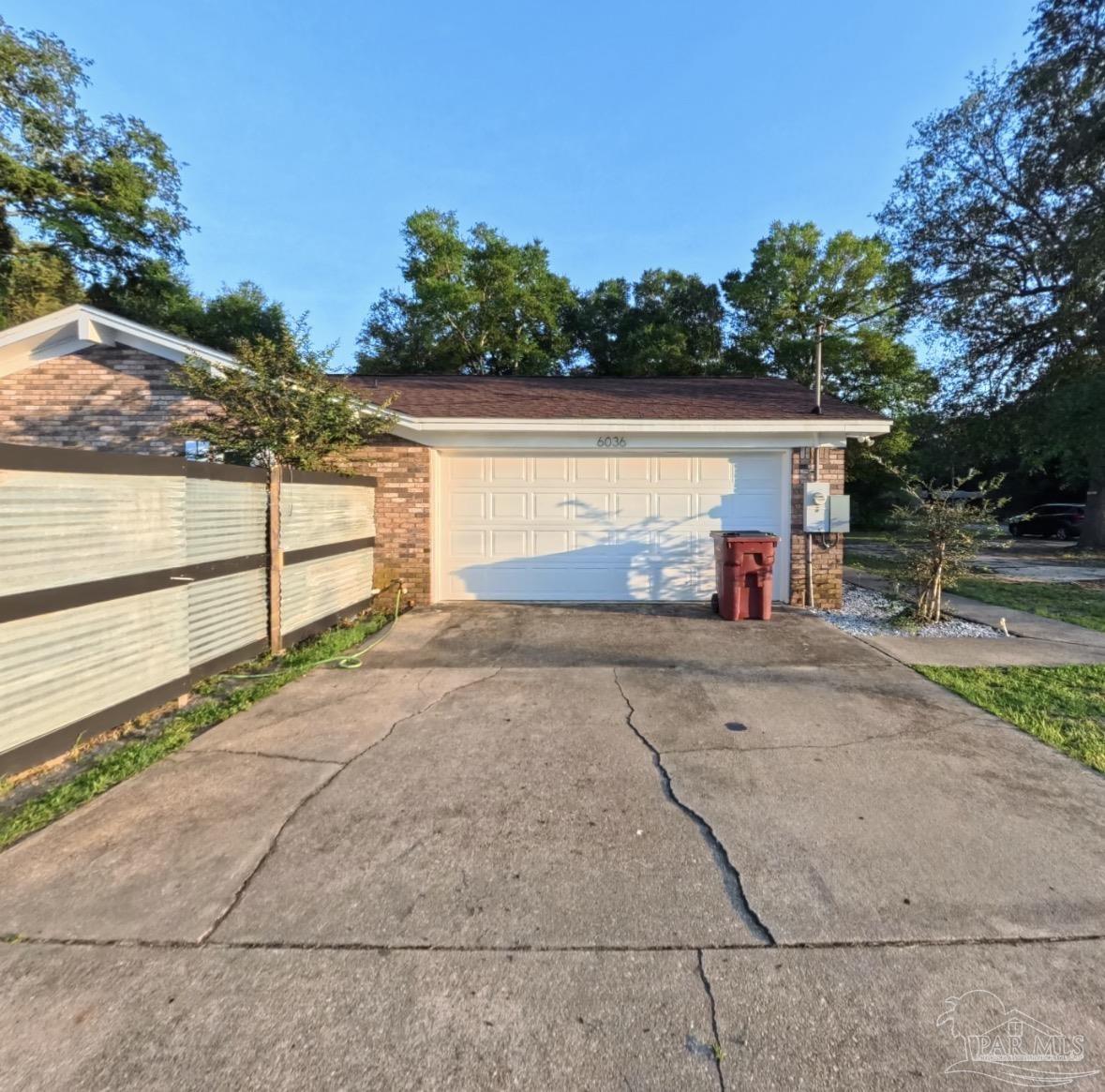 6036 Oakwood Dr