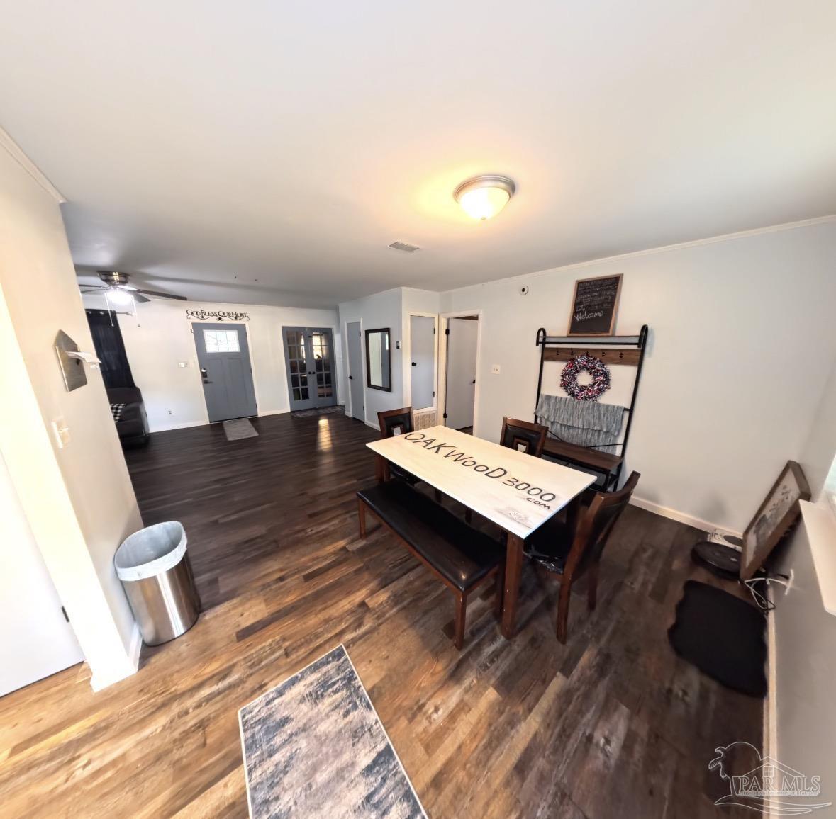 6036 Oakwood Dr