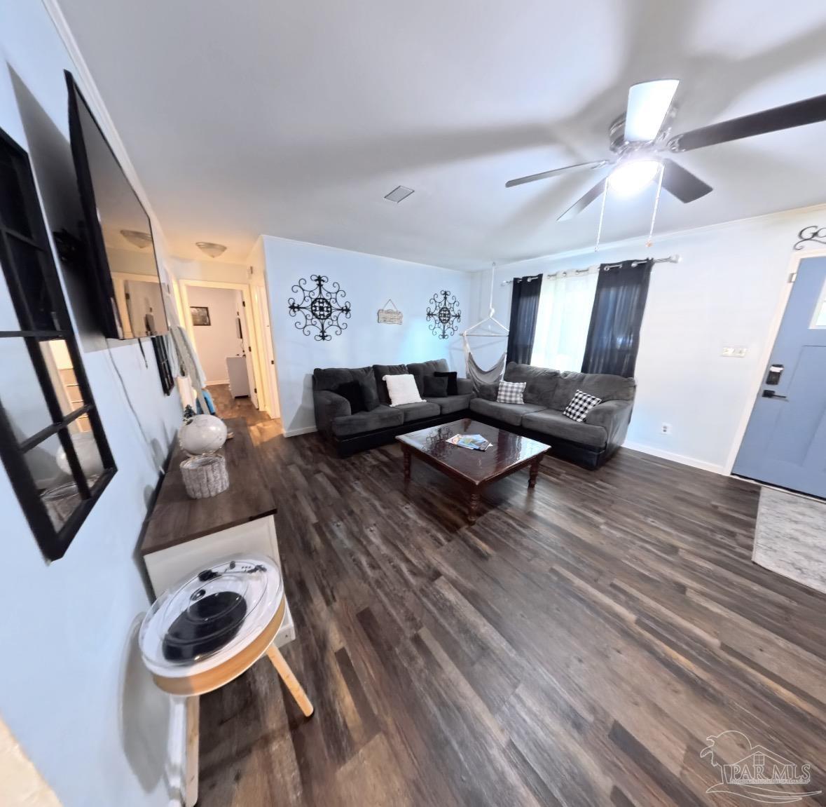 6036 Oakwood Dr