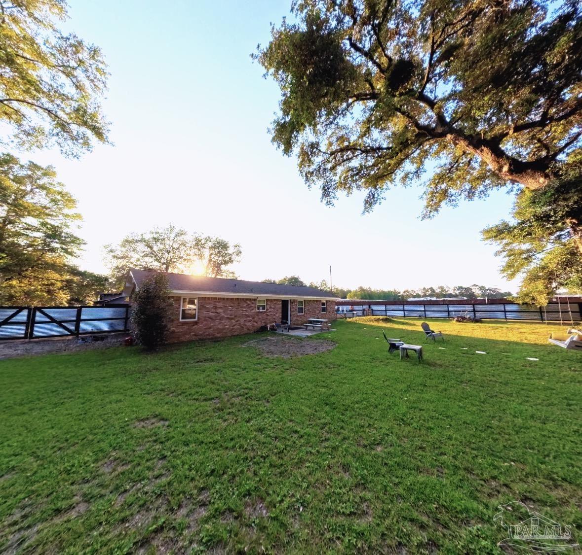 6036 Oakwood Dr