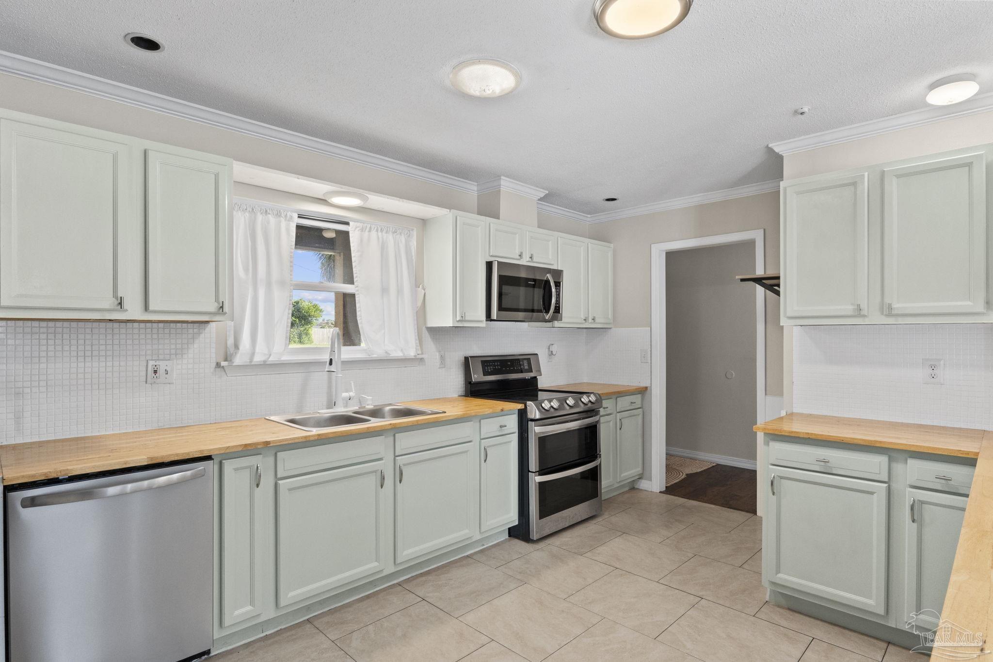 11215 Gulf Beach Hwy