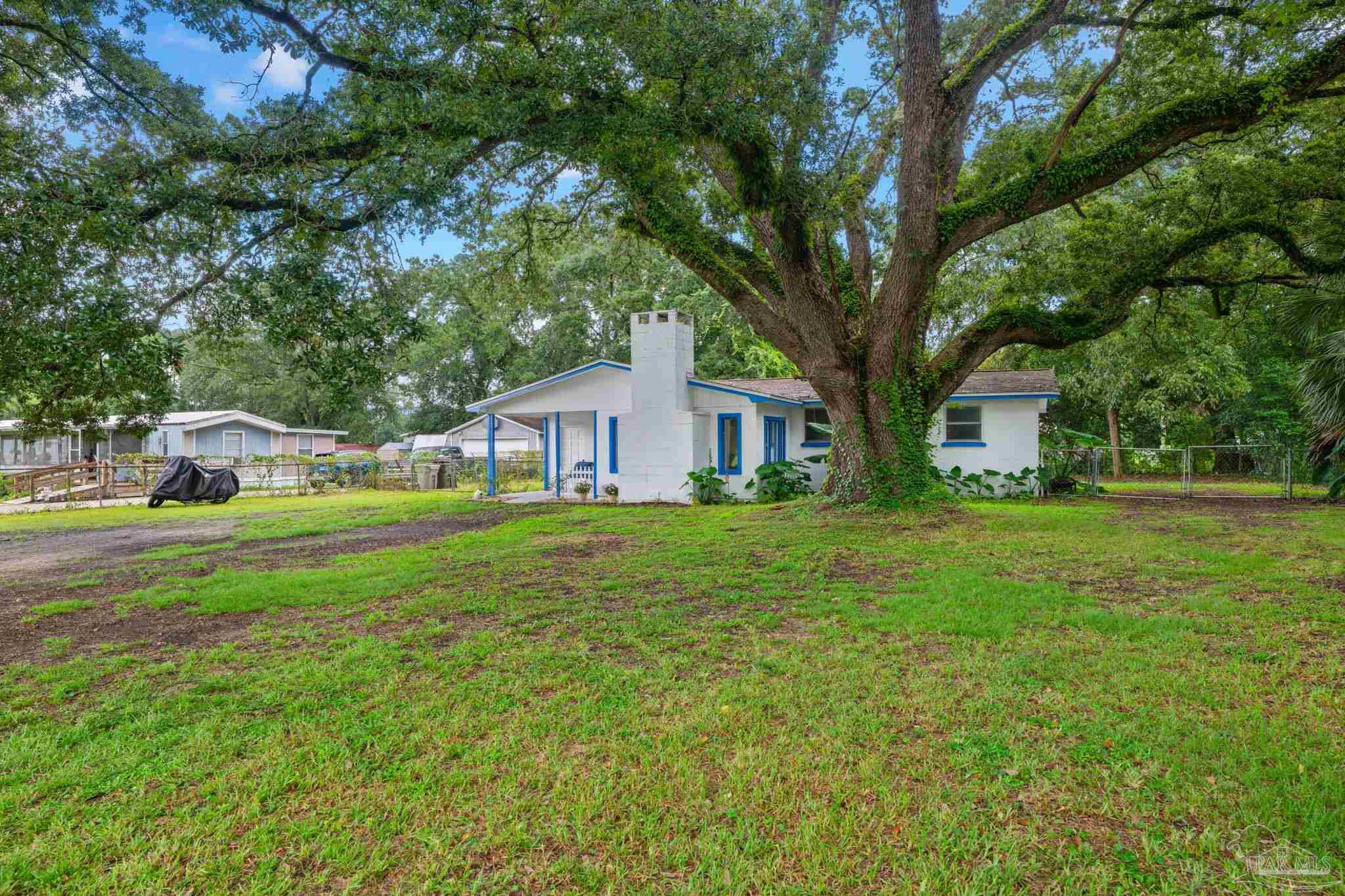 1212 Paulding Ave