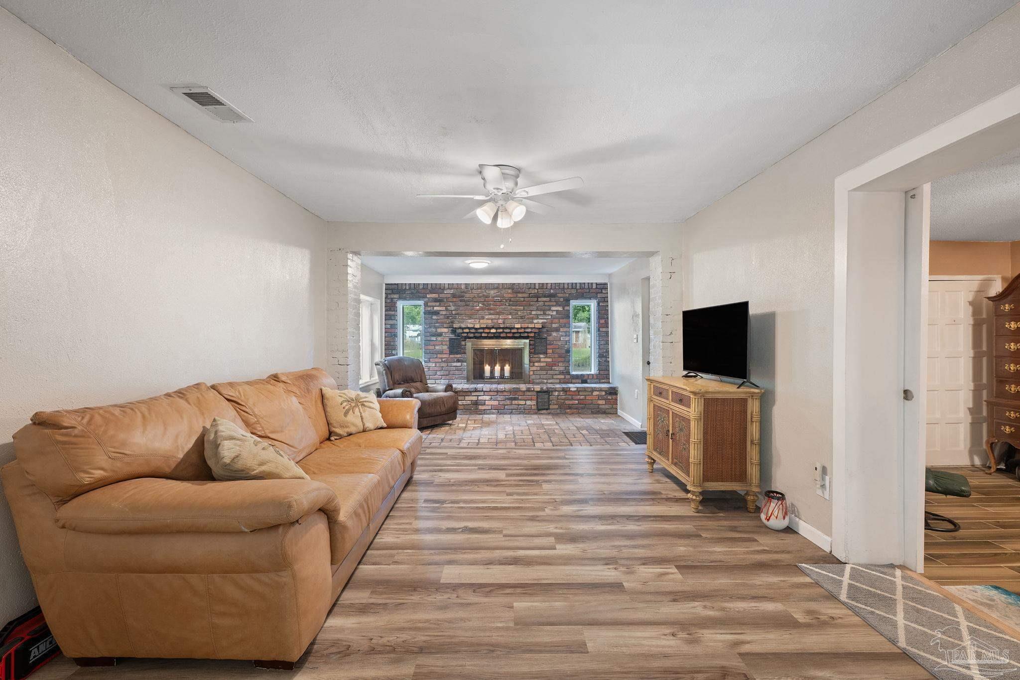 1212 Paulding Ave